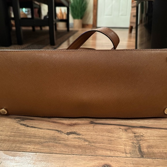 Michael Kors Tan Tote with Gold Accents - Picture 4 of 10